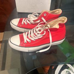 Men’s Chucks Converse OG Sz 7 Fit Like An 8