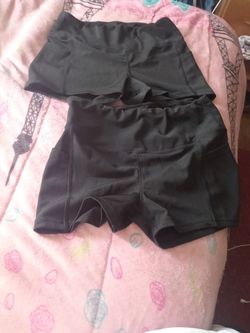 2 Pair Of Short 