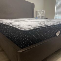 Get your Queen NEW Pillowtop, Hybrid, Firm Mattress  for a Queen bed! We offer Twin, Full, Queen King, Cal California King, Frames Boxspring