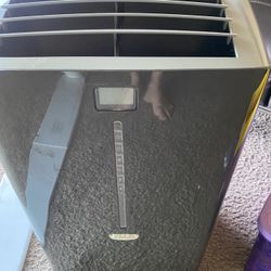  2 ac unit , conditioner 