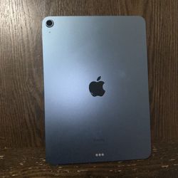 iPad Air (5th Gen) Blue 