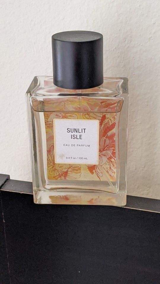 100ml womens perfume, see pic for usage, no box $30