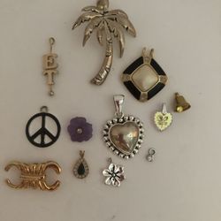 Bundle of 12 vintage necklace pendant charms