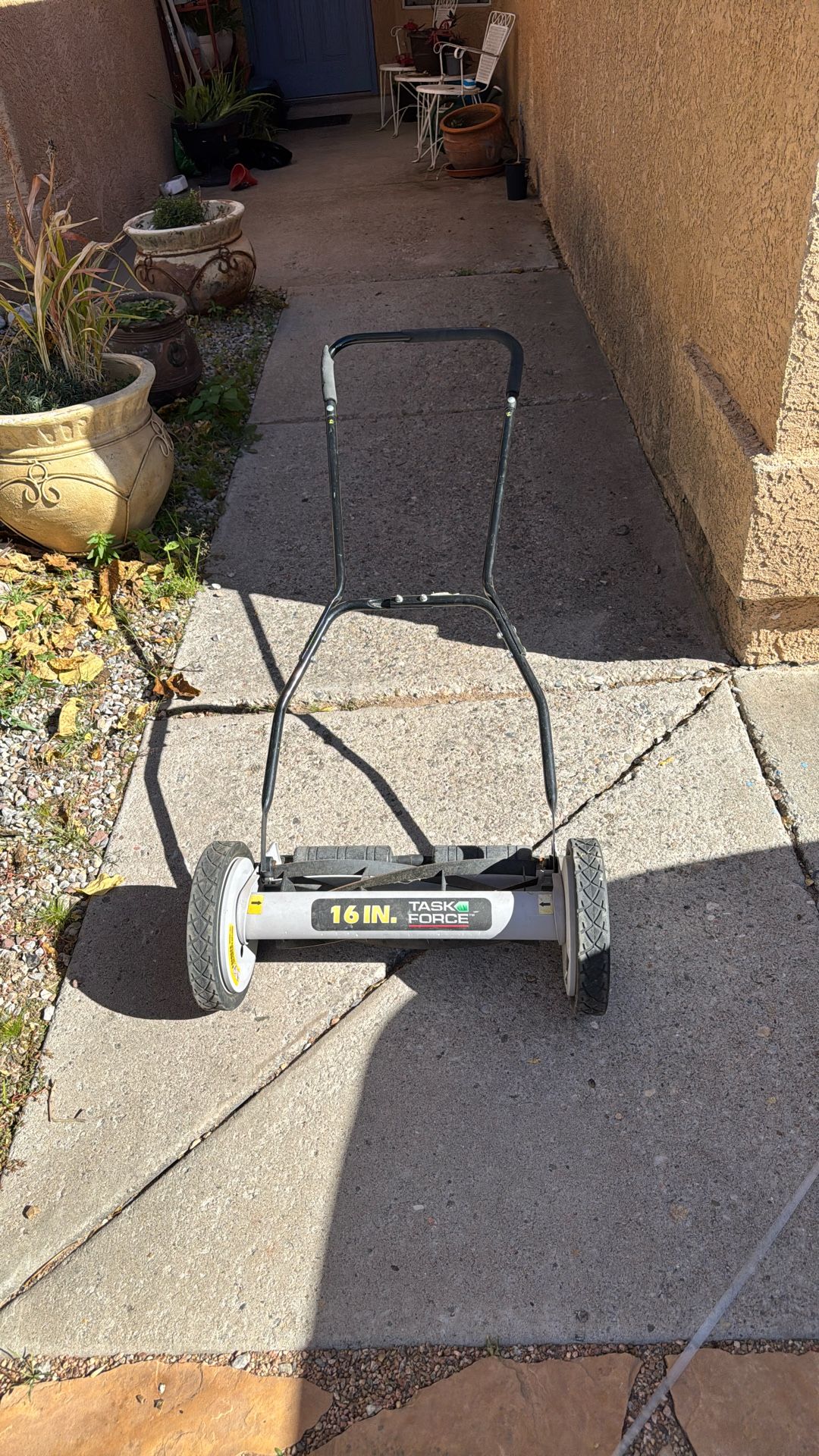 Push Mower 16 Inch Task Force