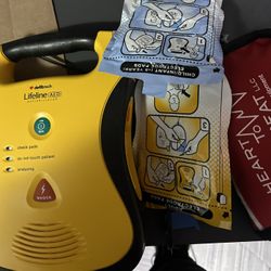 Detach. Lifeline (AED)defibrillator 