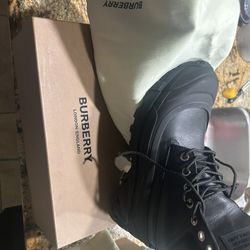 Burberry Boots 