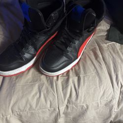 Puma High Top Sneakers.  (11) 