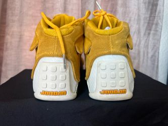 Air Jordan retro size 9.5m.    150$