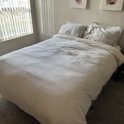 ADJUSTABLE BED WITH QUEEN MATTRESS AND ADJUSTABLE BASE