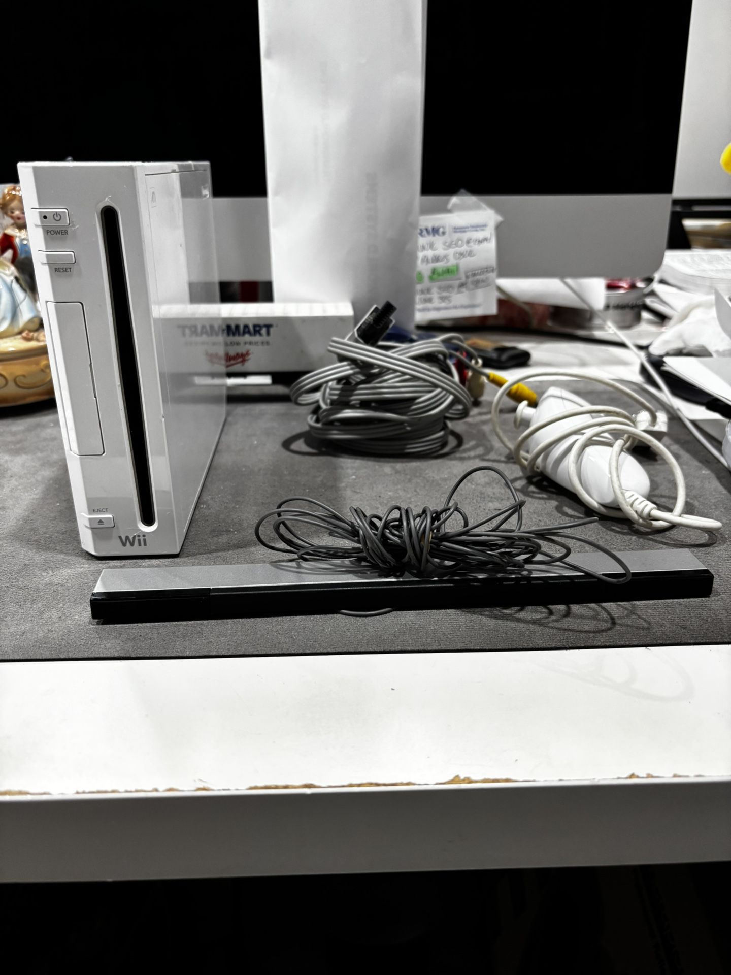 Nintendo Wii Console (Working – With Sensor Bar, AV Cable & 1 Nunchuck)