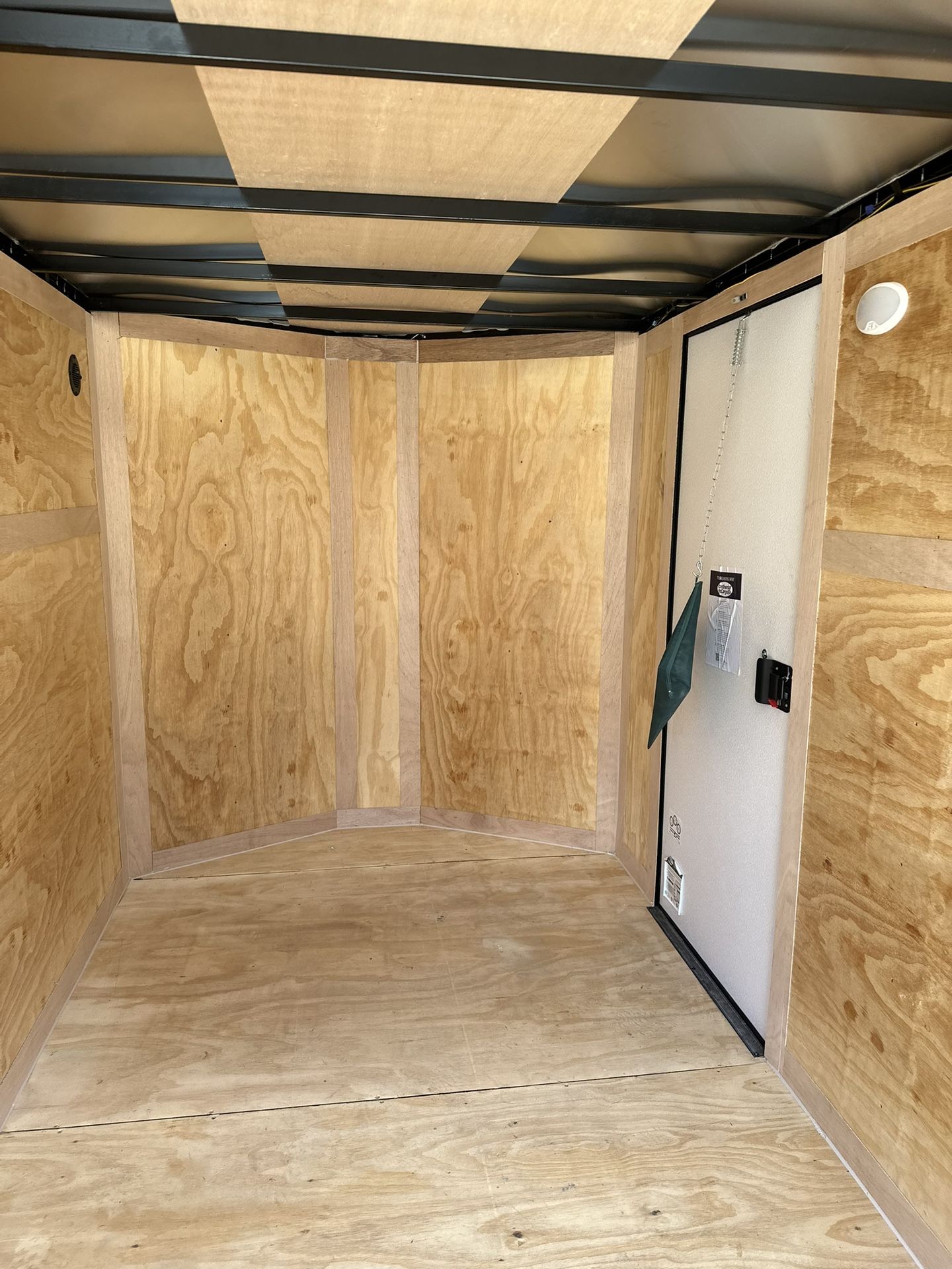 6’10 Closed Trailer