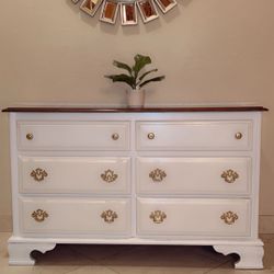 Vintage dresser