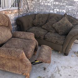 Matching Sofa And Recliner $20