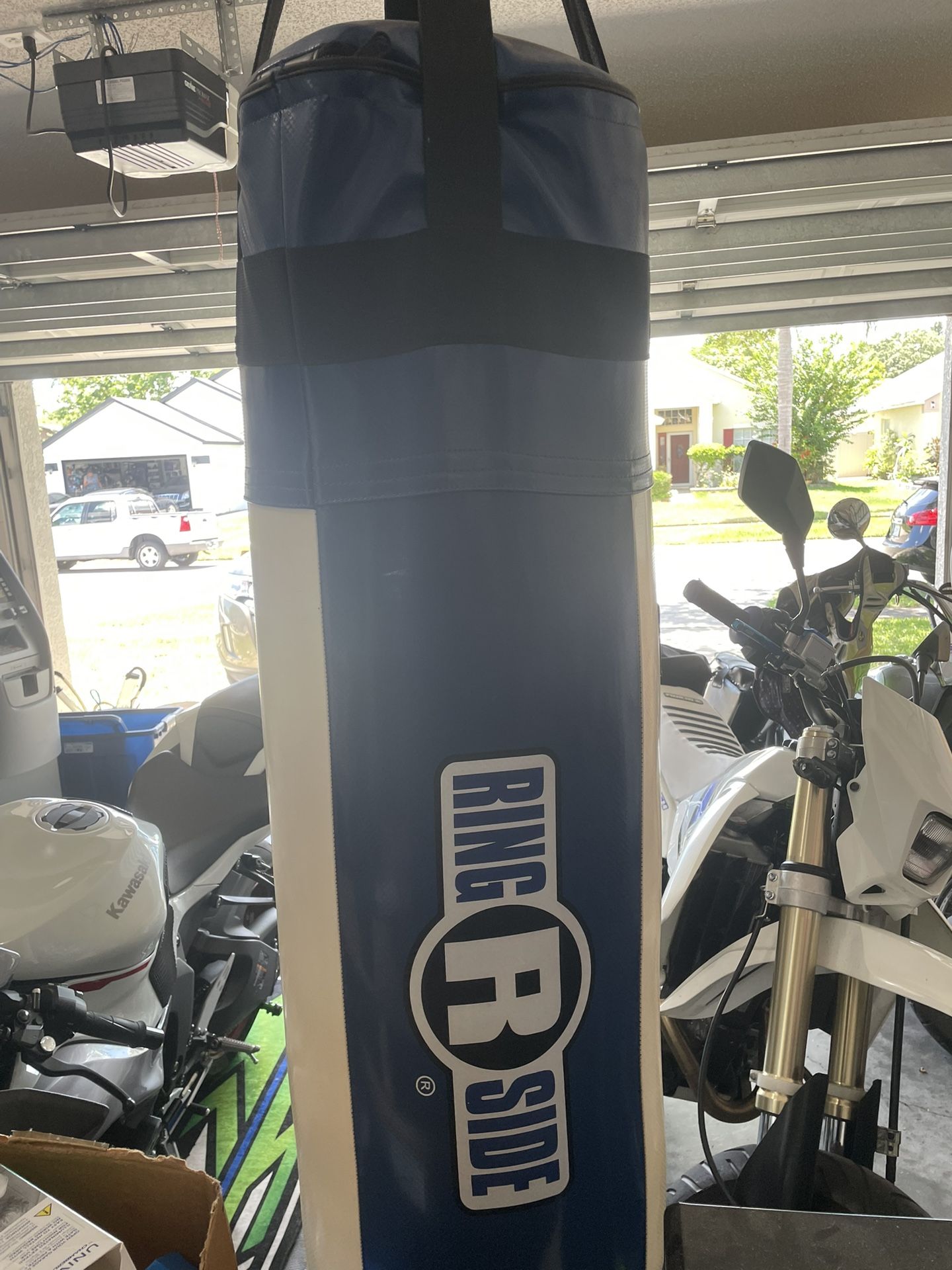 Punching Bag 100lbs