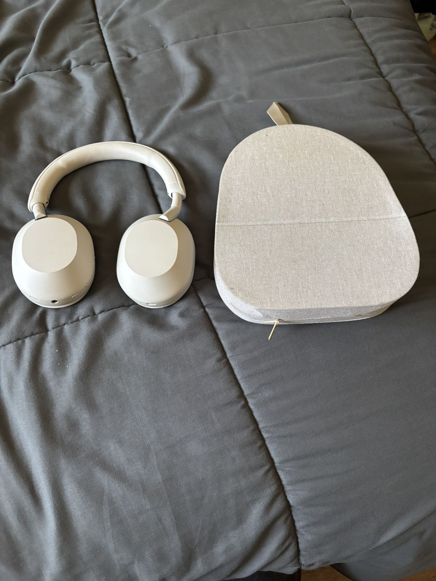Sony Xm5 Headphones