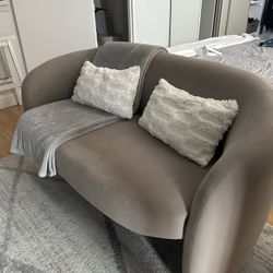 Kearney 61" Upholstered Loveseat