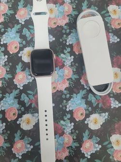 Apple - Watch Series 9 41mm Aluminum Case (GPS) (Premium Pre-owned) / Pink