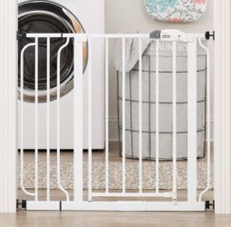 Regalo Easy Step Baby Gate ā 29"ā38.5" ā White
