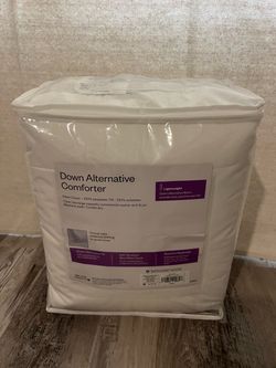 All Season Down Alternative Comforter Room Essentials King - White