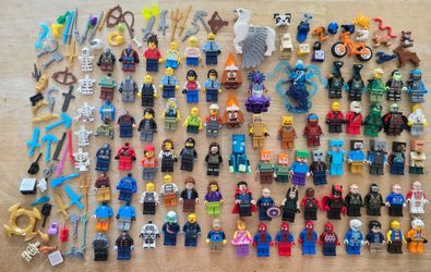 Large 89 Minifigure and Accessories Lot 
(Marvel, Ninjago, Minecraft & More)