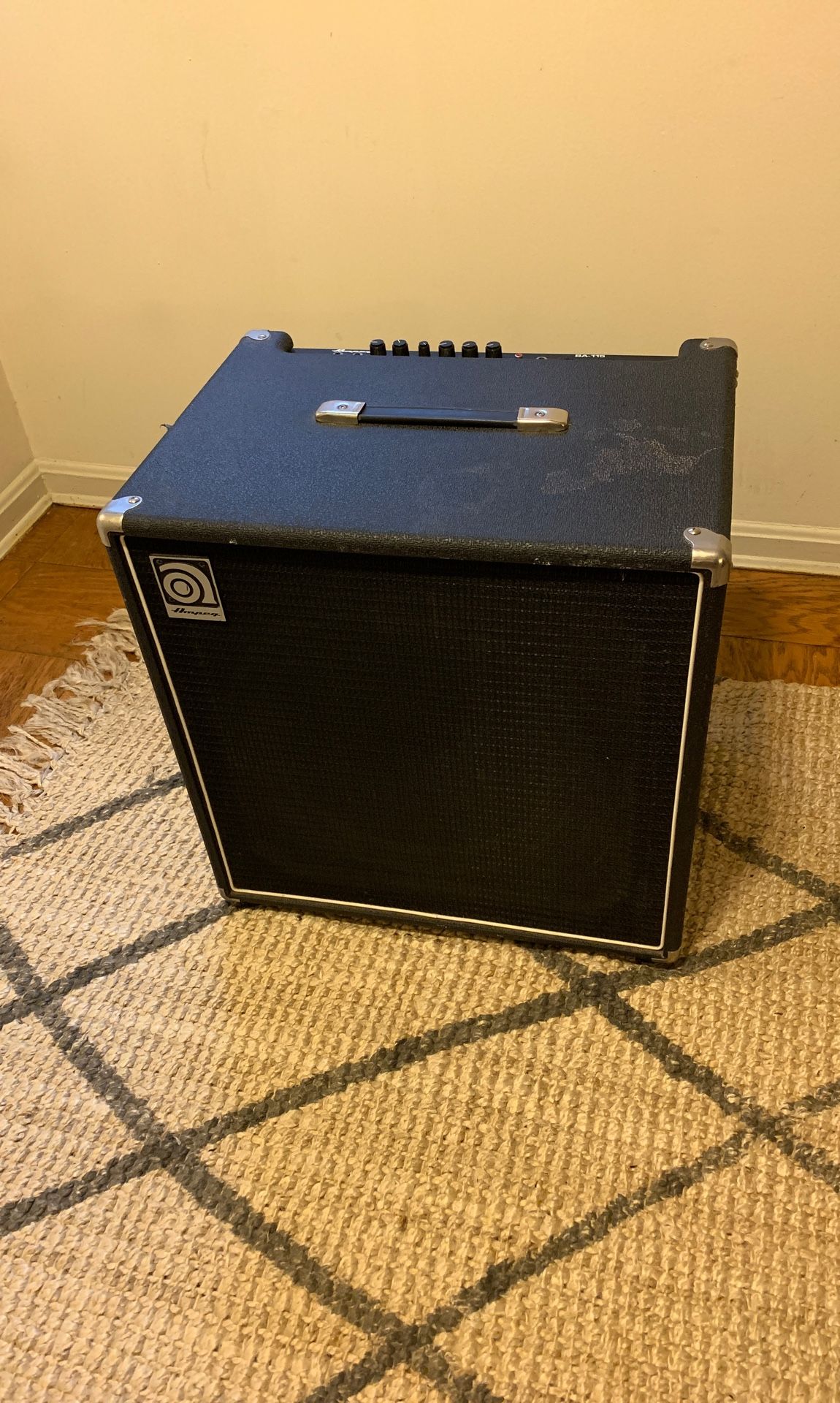 Ampeg BA115 Bass Amp still works