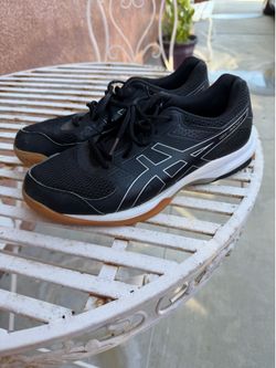 Volleyball shoes