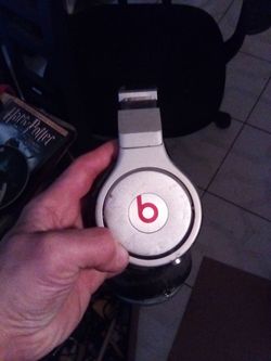 Beats Pro Wired Headphones