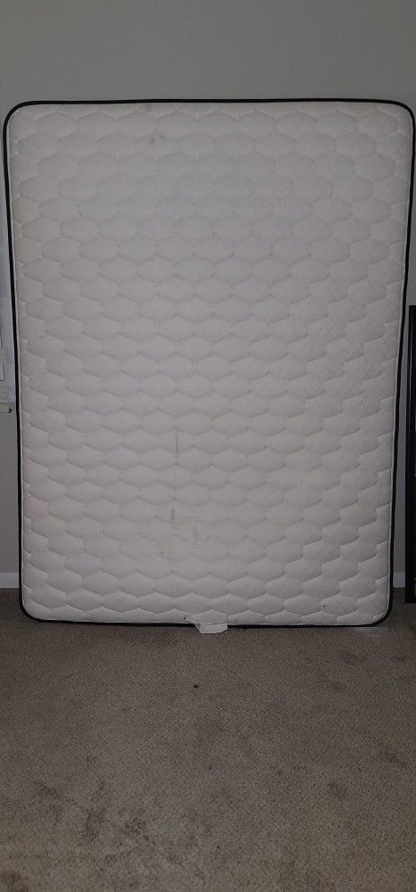 Queen Mattress An Queen Box Spring 