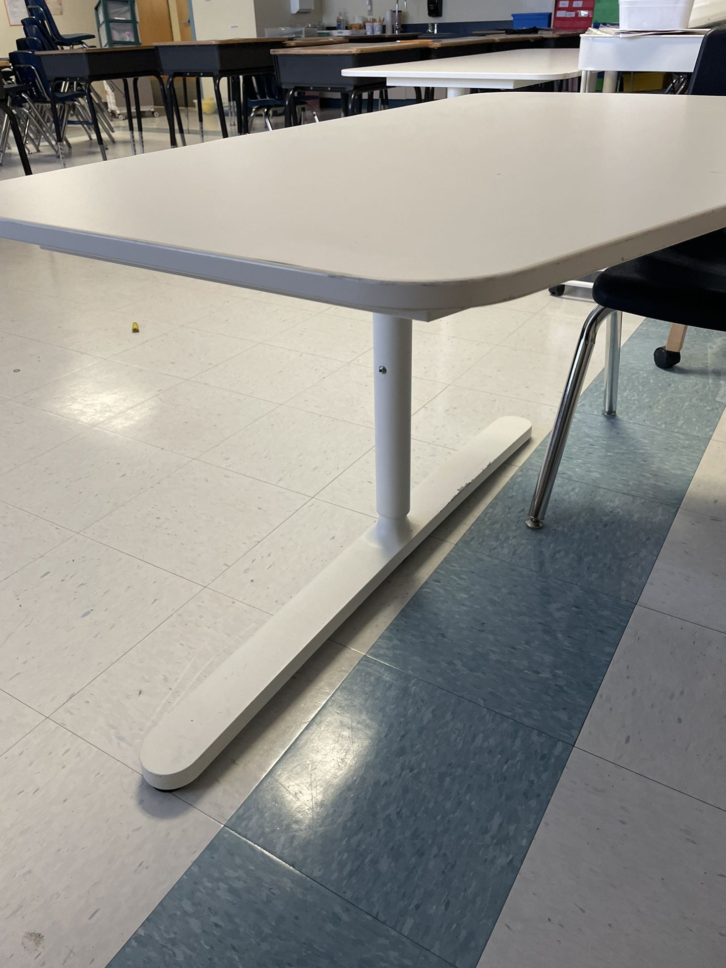 Ikea Bekant Table Desk