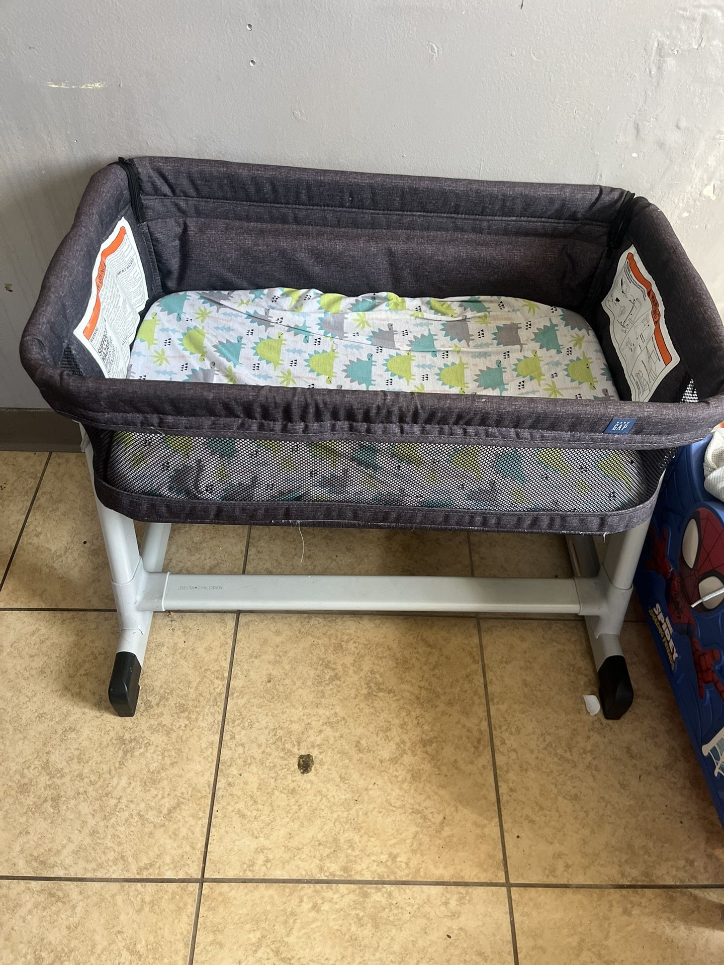 Baby Boy Bedside Bassinet Dream Nest Spit Up Pillow