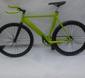 Custom paint Unknown fixie bike need gone asap