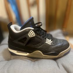 Air Jordan 4 Motorsports Alternate 