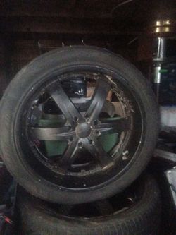 6-Spoke Alloy Wheel with Tire