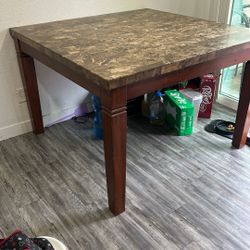 Marbel Table 50$ Pick Up For 30