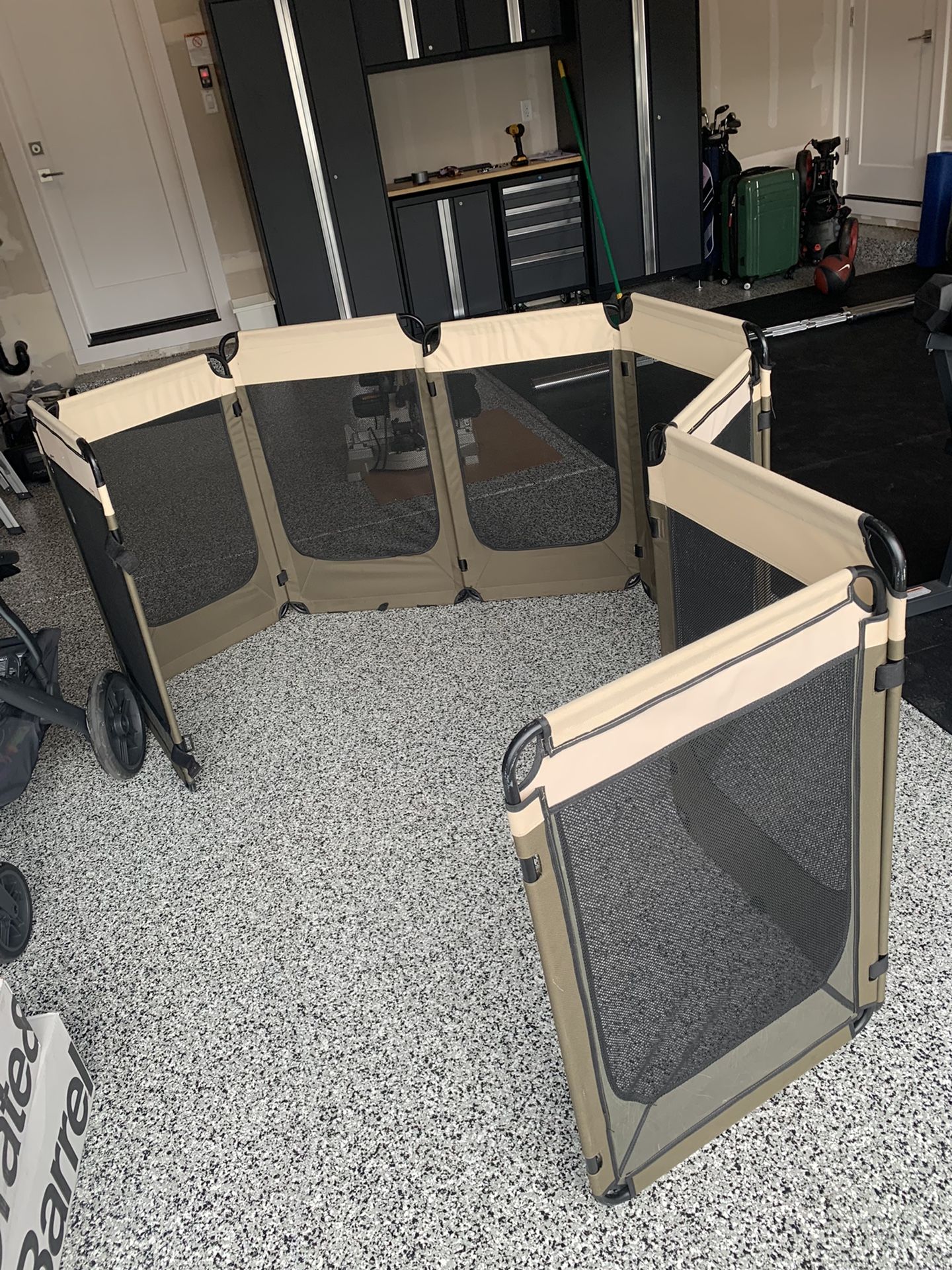 Dog Play Pen / Fence