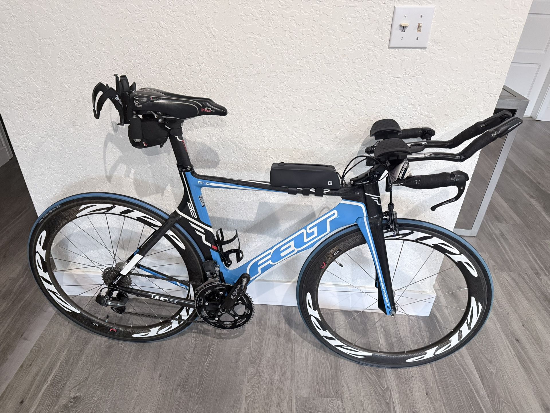 2013 Felt B12 Triathlon Bike - Excellent Condition