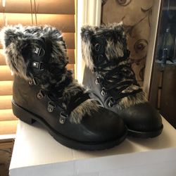 Brand New Never Worn size 7 Fur Boots