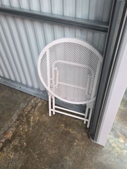 Steel round metal table
