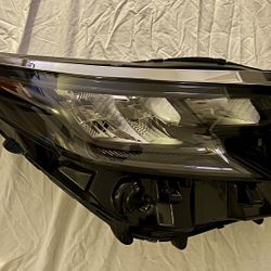Toyota Sienna Headlight
