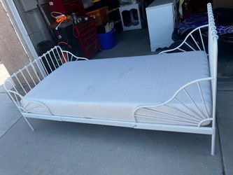 Twin bed