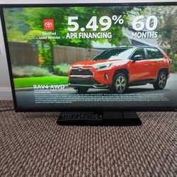 VIZIO E320i-B0 LCD TV 32 inch LED
