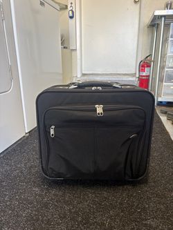 Samsonite Black Rolling Laptop Carry-On Bag