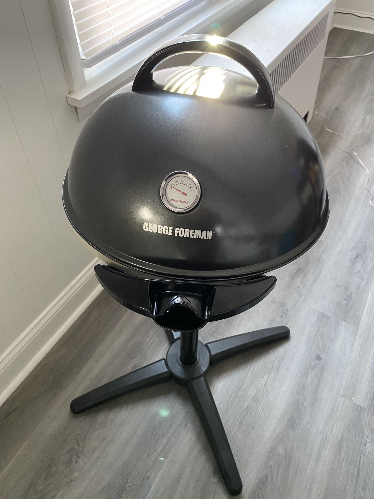 George Forman Indoor/outdoor Ceramic Coated Electric Grill