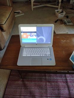 HP Chromebook - 14" - Model 14-q063cl - OEM Charger - Excellent Condition!!