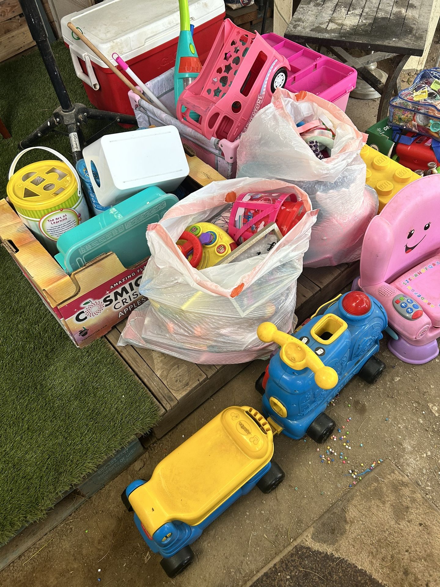 Lots Of Toys