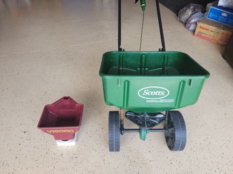 Scotts 2000 and vigoro spreaders