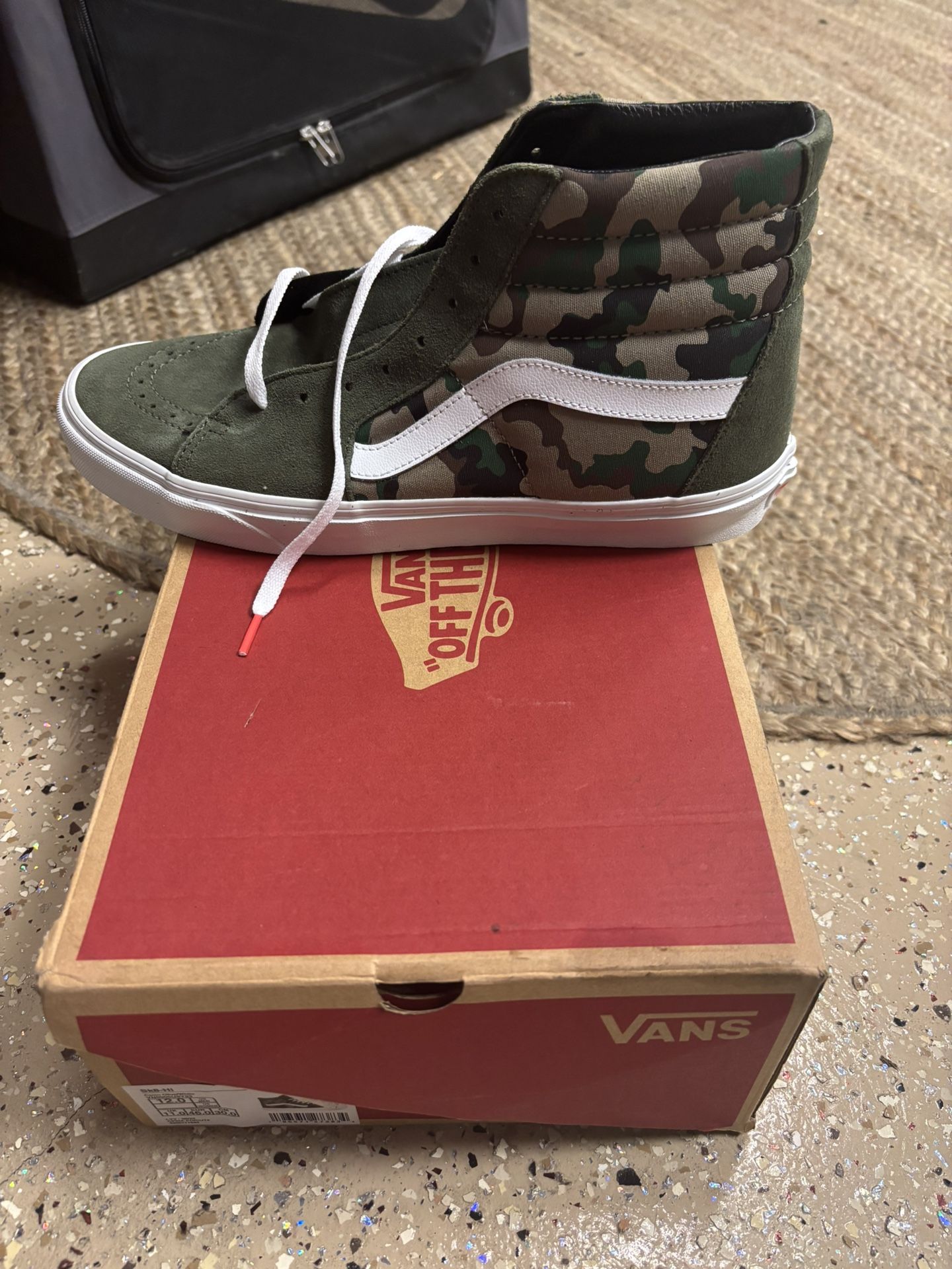 Brand New Sz 12 Men’s Camo Vans 