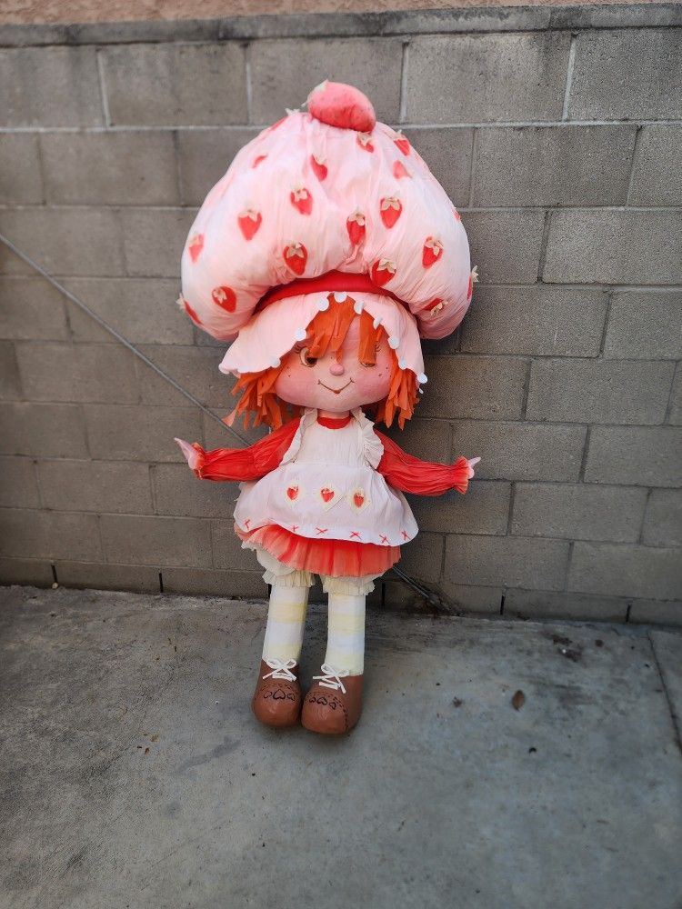 Strawberry Shortcake Pinata 5 Feet Tall