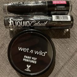 Brand New Wet n Wild Matte Lipstick and paint pot peintures Bundle