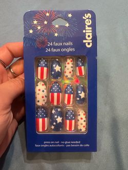 NEW 4th of July press on nails from Claire’s
